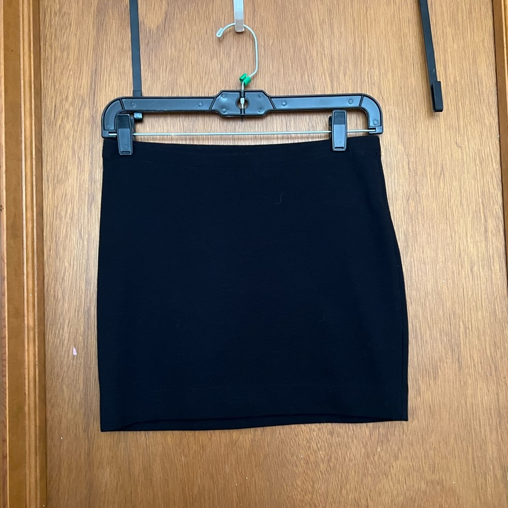 Forever 21 black miniskirt, size S
